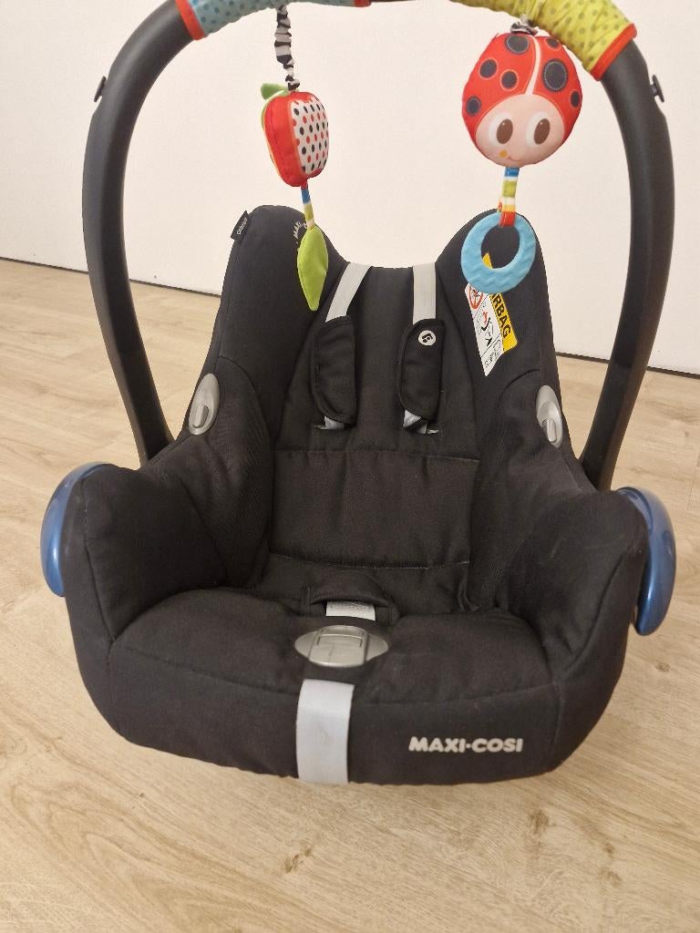 Maxi Cosi met basis, Kinderen en Baby's, Autostoeltjes, Ophalen, Zo goed als nieuw, Maxi-Cosi, Autogordel of Isofix