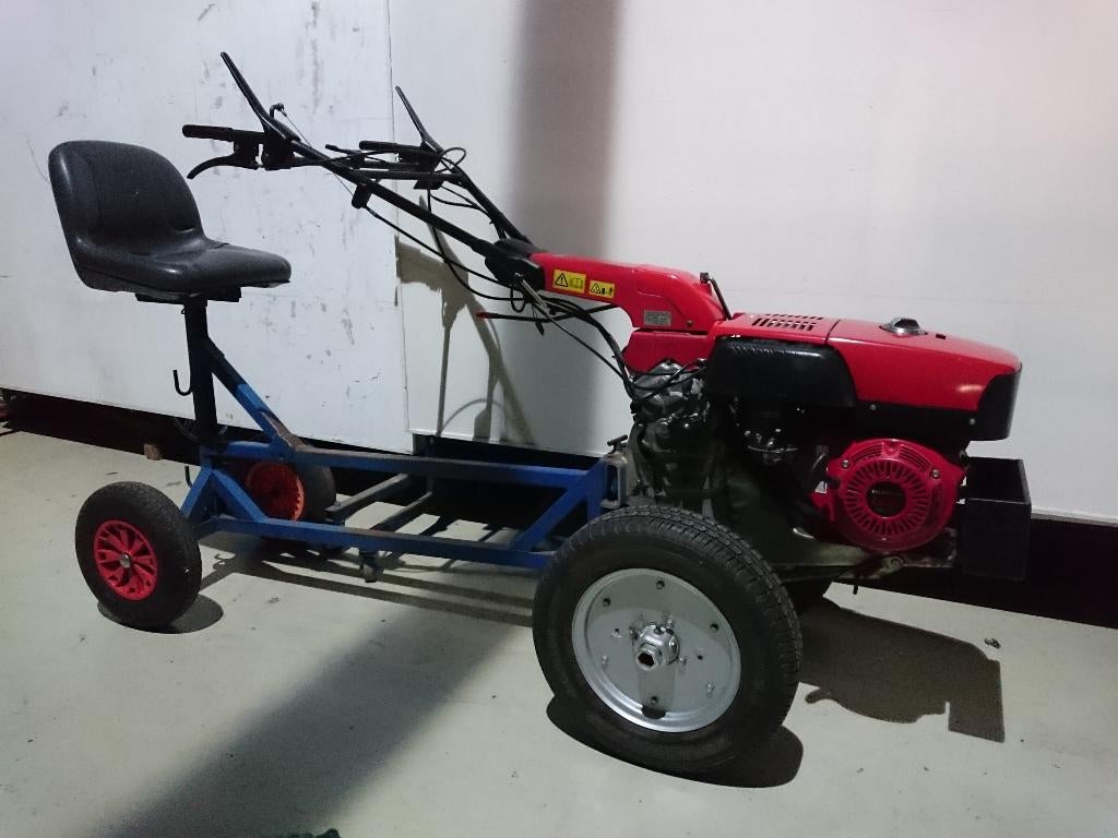 Motoculteur voor sleepnet tennisbaan, Ophalen, Zo goed als nieuw