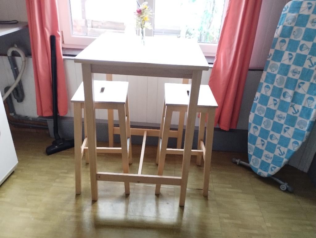 table haute+2 tabourets, Enlèvement, Comme neuf