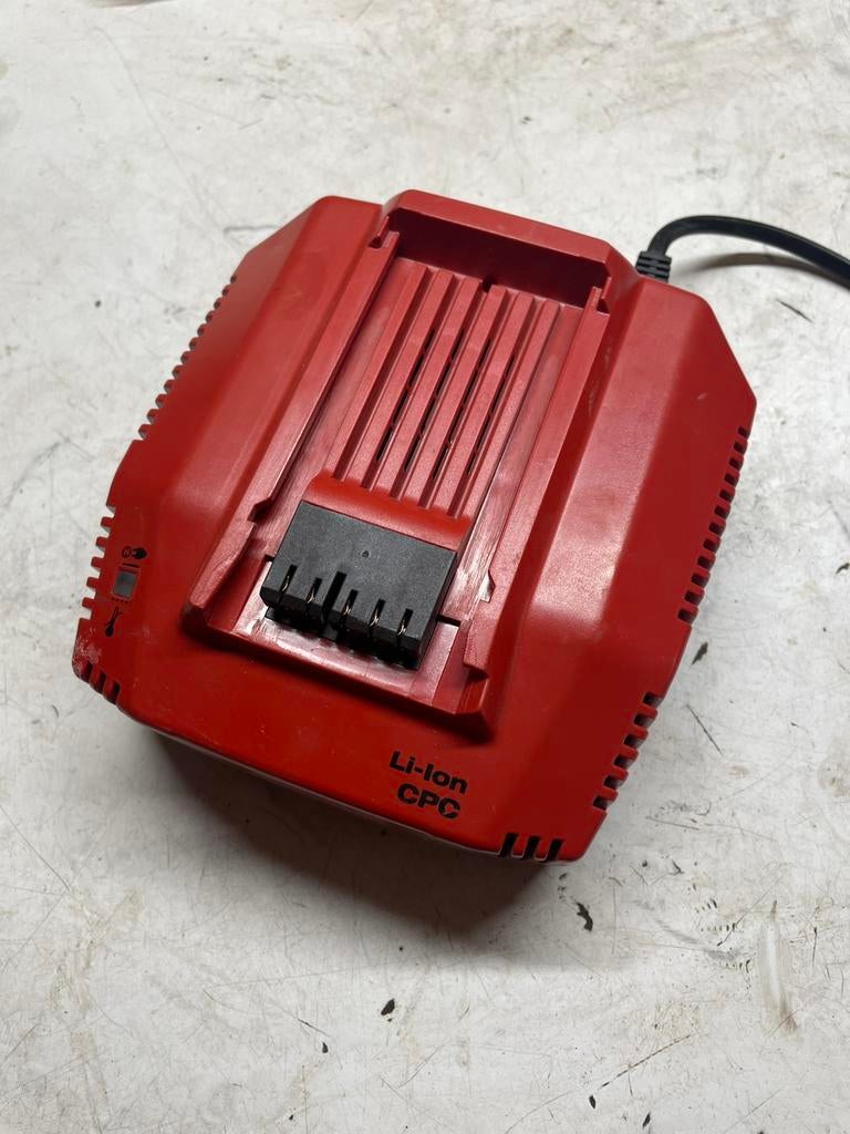 hilti oplader met baterij 36v, Doe-het-zelf en Bouw, Ophalen of Verzenden, Zo goed als nieuw