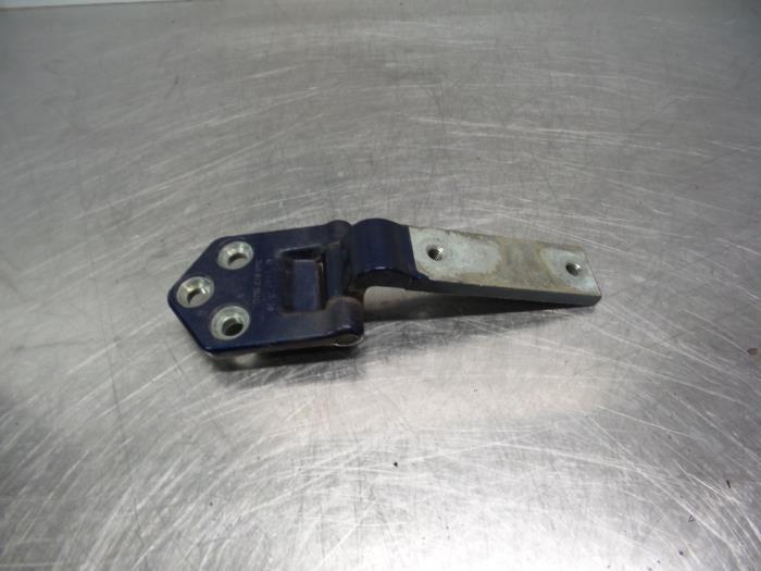 Scharnier deur rechts-achter van een Volkswagen Caddy (Caddy, Auto-onderdelen, Gebruikt, -, Volkswagen, -