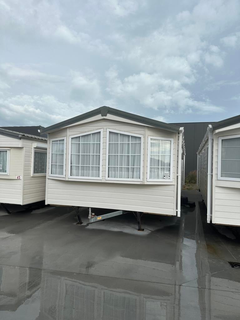 OCC DEPOT 11 NEW HAMPTON 1100x400/2 UNITÉ DE LUXE SPACIEUSE, Caravanes & Camping, Caravanes résidentielles, jusqu'à 6, Enlèvement