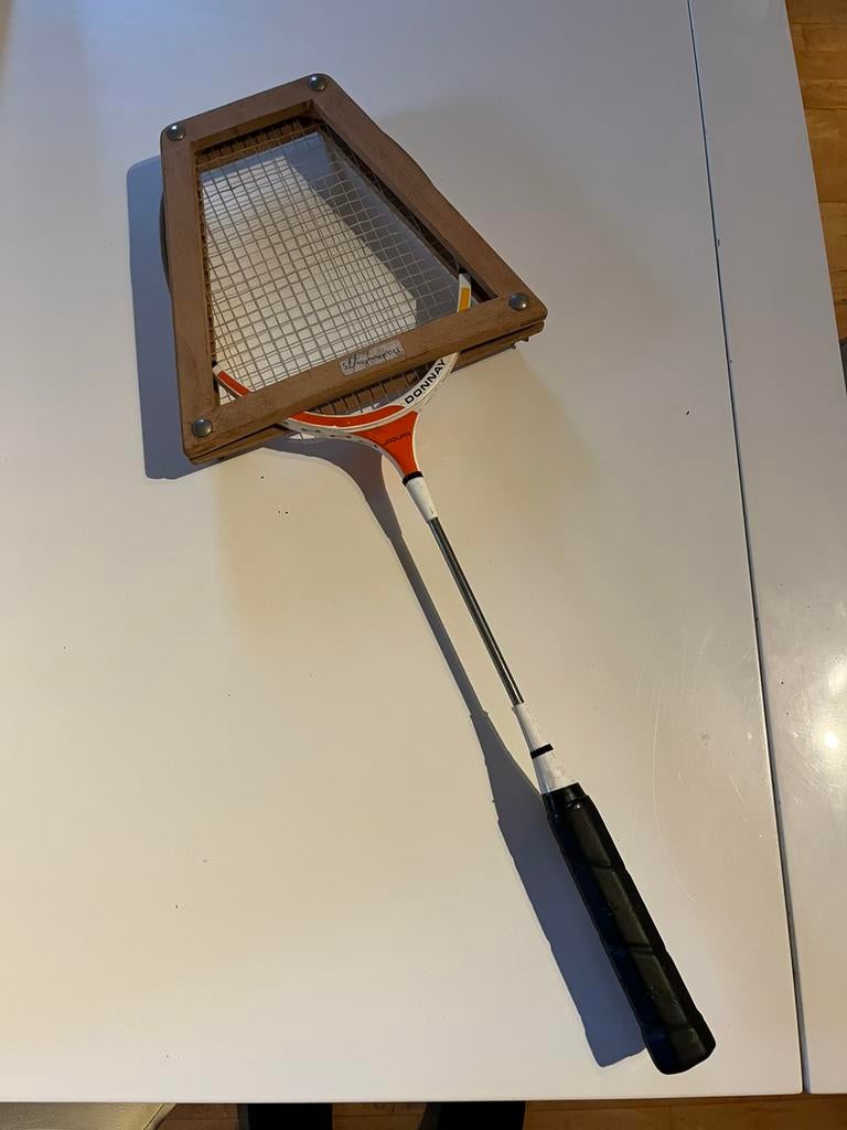 Vintage donnay avec tendeur de raquette en bois attaché, Enlèvement ou Envoi, Comme neuf