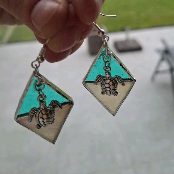 Boucles d'oreilles tortue de mer, Enlèvement ou Envoi, Beige, Verre