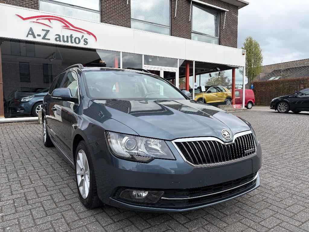 Skoda Superb  1.6 TDI 1e Eigenaar Gps en Panoramadak, Auto's, Voorwielaandrijving, Euro 5, Stof, 4 cilinders