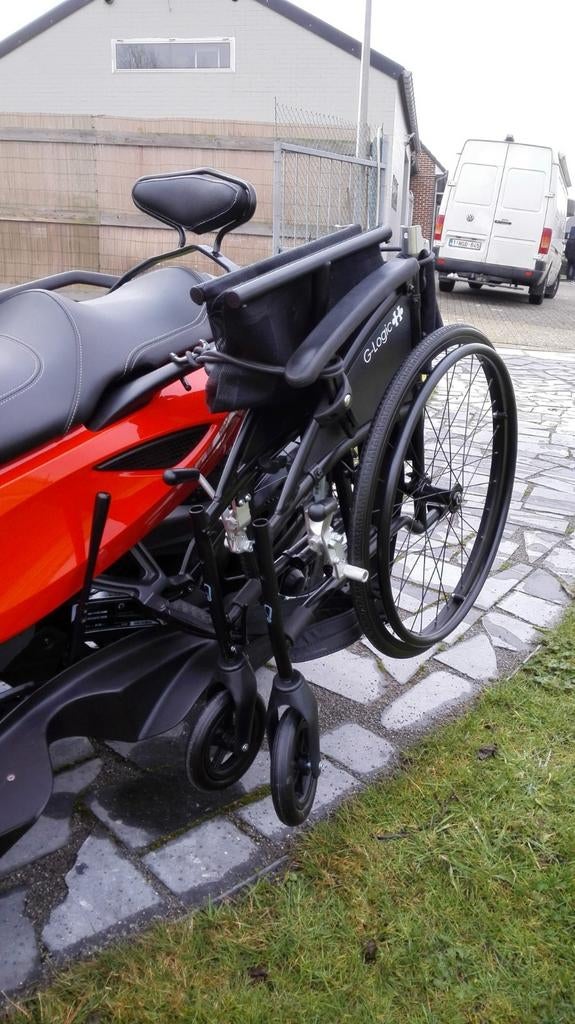 Can Am Spyder rss van 2012, aangepast voor rolstoel., Motos, Plus de 35 kW, 2 cylindres, 990 cm³