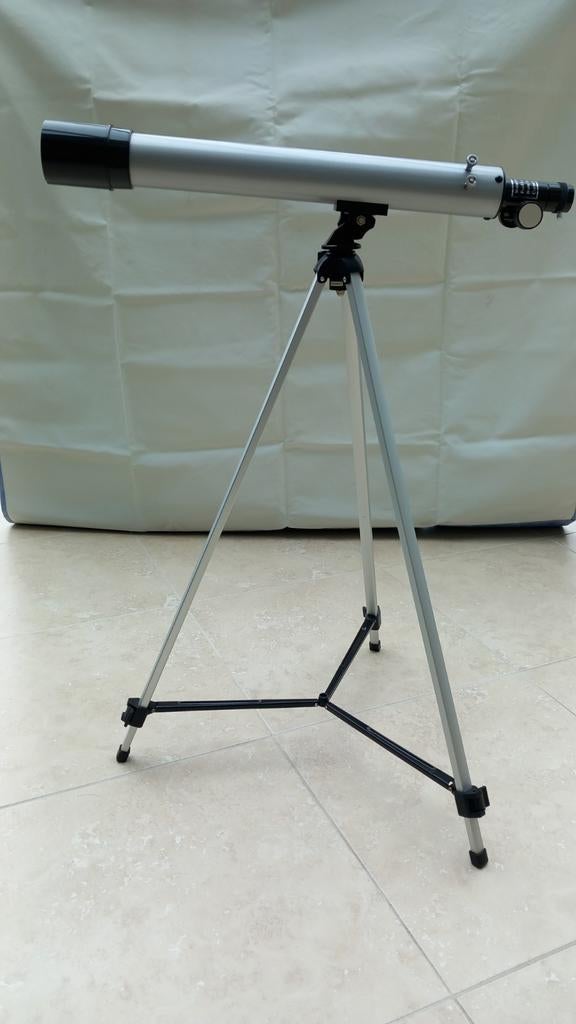 Telescoop, Audio, Tv en Foto, Optische apparatuur | Telescopen, Ophalen, Zo goed als nieuw, Lenzentelescoop (refractor), Met statief