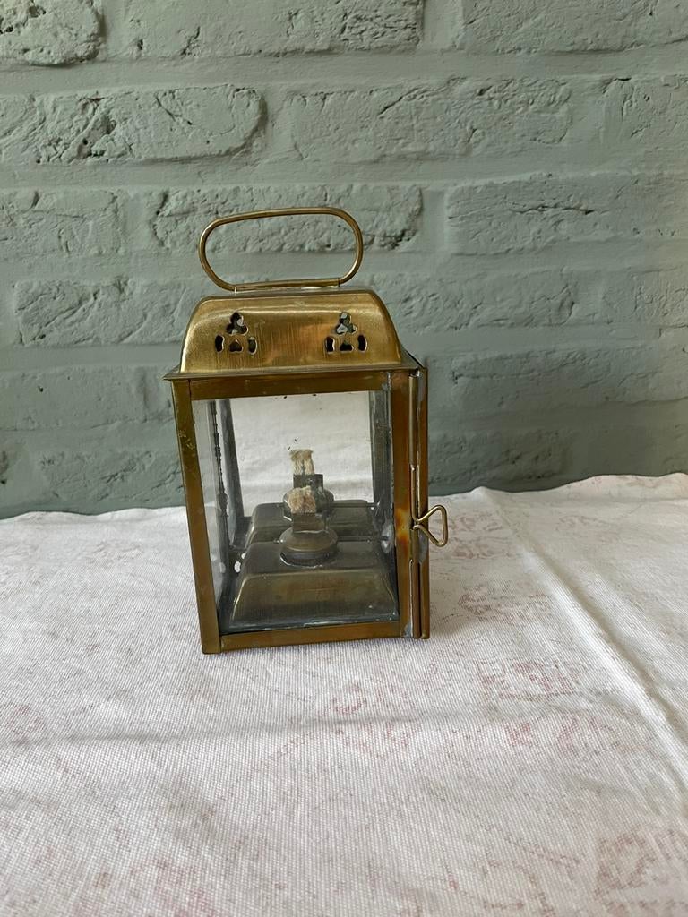 Oude koperen olielamp / lantaarn – decoratief en sfeervol, Ophalen, Zo goed als nieuw