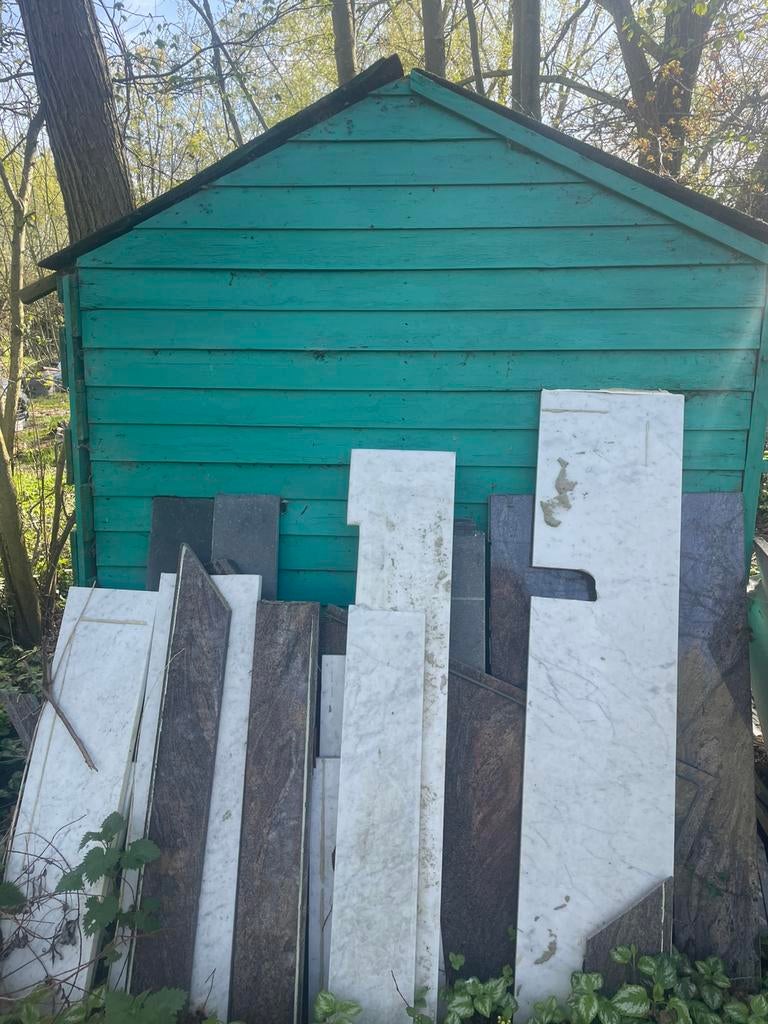 Gratis partijen marmer, Tuin en Terras, Tuinhuizen, Ophalen, Zo goed als nieuw