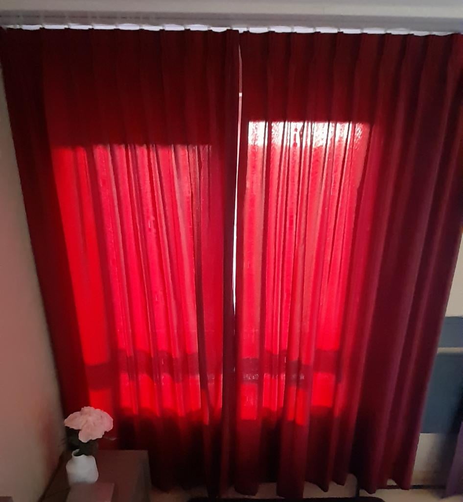Rode overgordijnen – complete set – goede staat, Huis en Inrichting, Stoffering | Gordijnen en Lamellen, Ophalen, Rood, 150 tot 200 cm