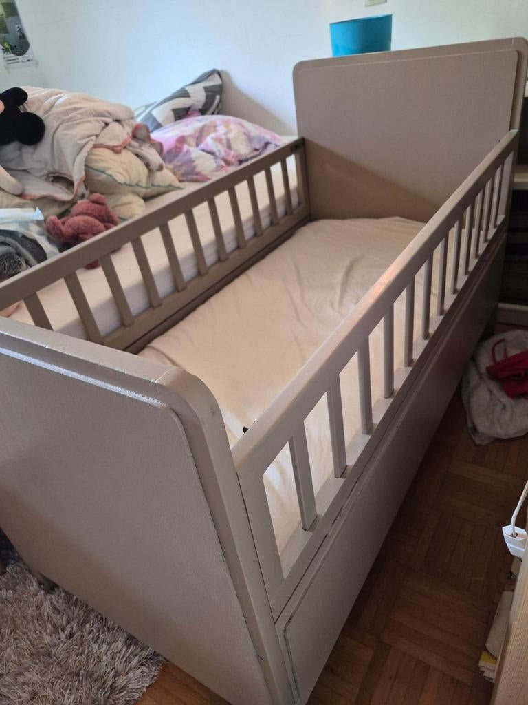 Lit bébé + nouveau matelas, Enlèvement, Matelas