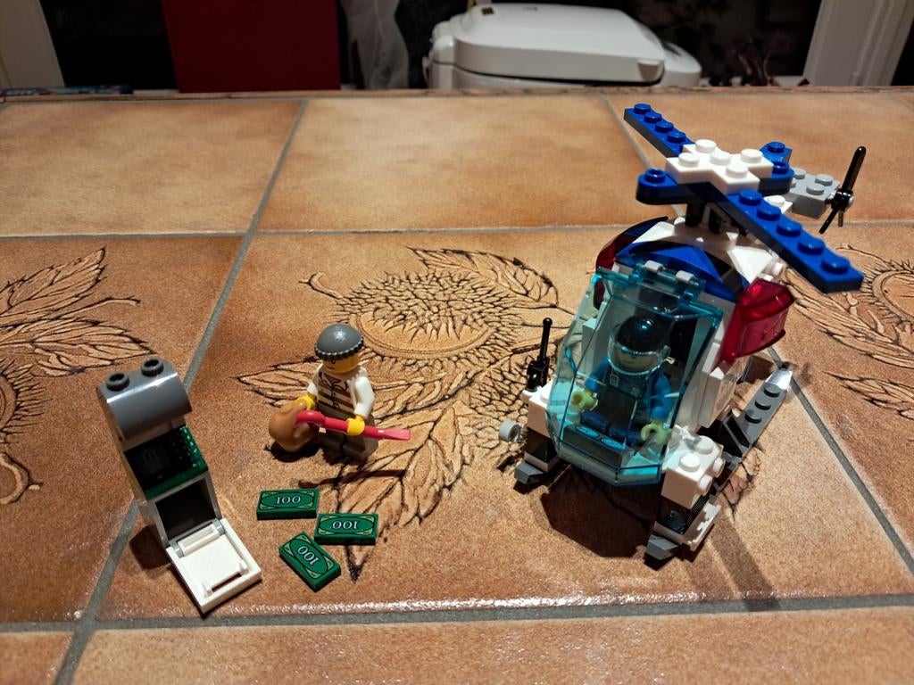 Lego City Juniors La poursuite en hélicoptère de police, Enlèvement ou Envoi, Lego