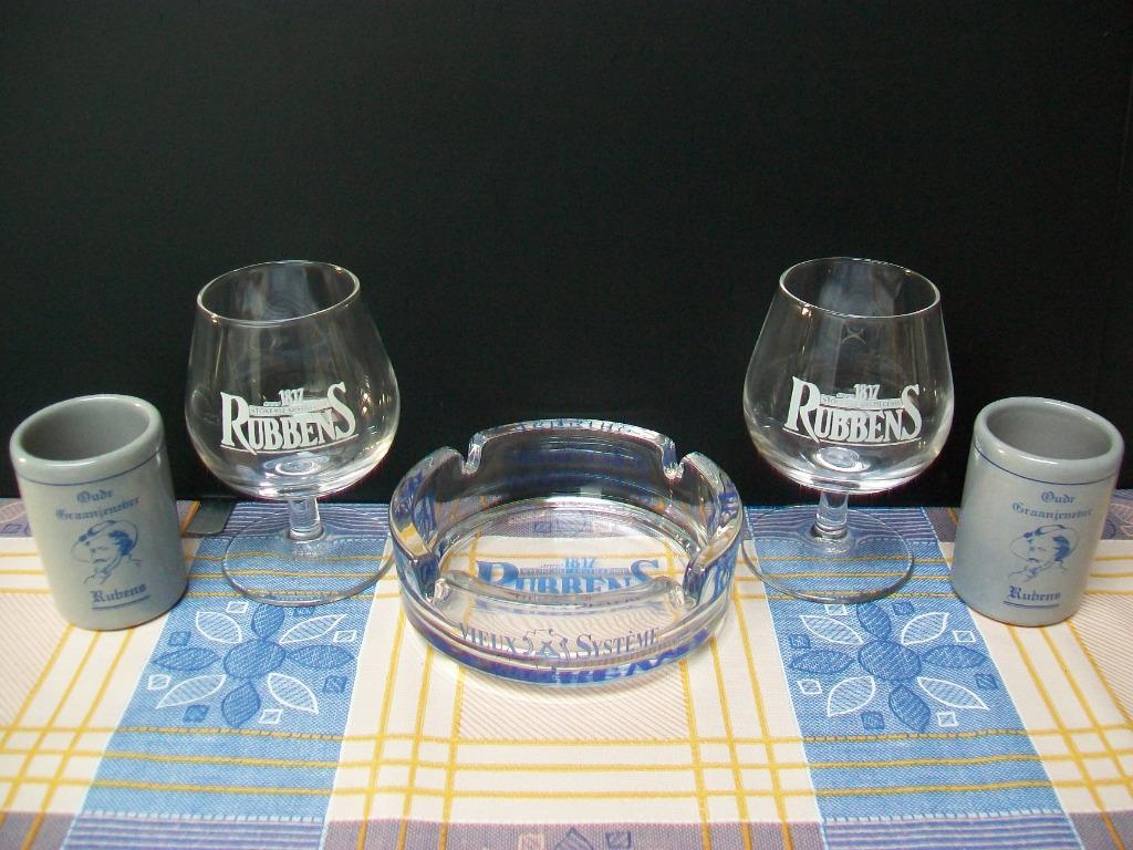 Asbak Rubbens Jenever 1817 - Rubens Graanjenever - Cendrier, Verzamelen, Merken en Reclamevoorwerpen, Zo goed als nieuw, Gebruiksvoorwerp