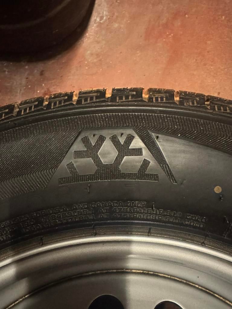 Pneus d'hiver Iveco Daily, Enlèvement, Pneus hiver