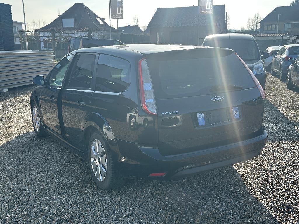 Ford Focus Clipper 1.6TDCi met keuring / Avec CT!, Auto's, Ford, Zwart, 4 cilinders, Leder en Stof, Zwart