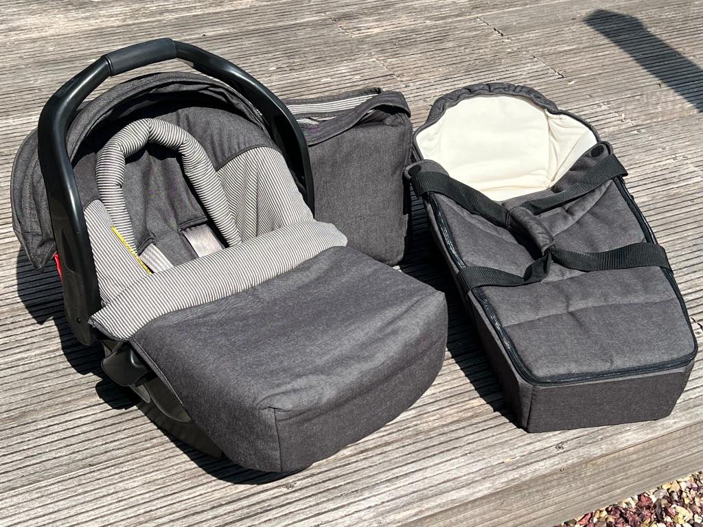 Ensemble coque, couffin et sac à langer Mothercare, Enfants & Bébés, Sièges auto, Comme neuf, Autres marques, 0 à 13 kg, Ceinture de sécurité
