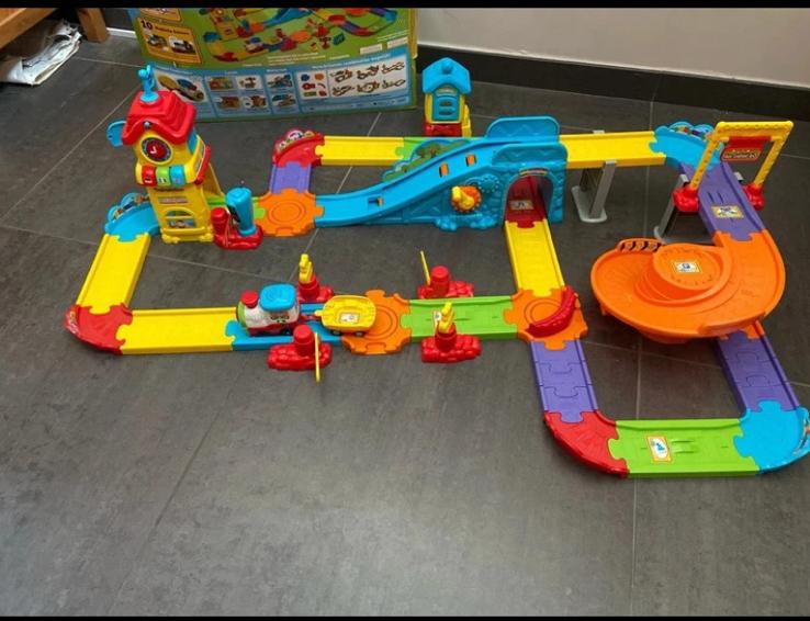 Vtech toet toet auto’s treinstation, Kinderen en Baby's, Ophalen, Zo goed als nieuw