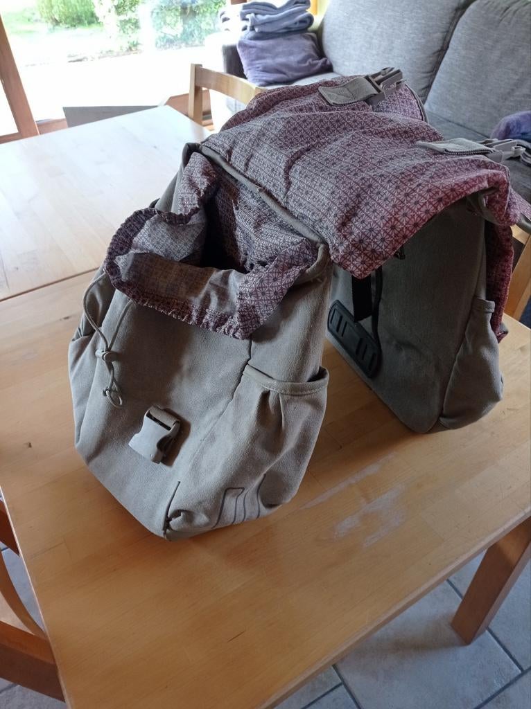 Basil dubbele fietstas, grijs, gevoerd, niet waterdicht, Fietsen en Brommers, Ophalen, Gebruikt