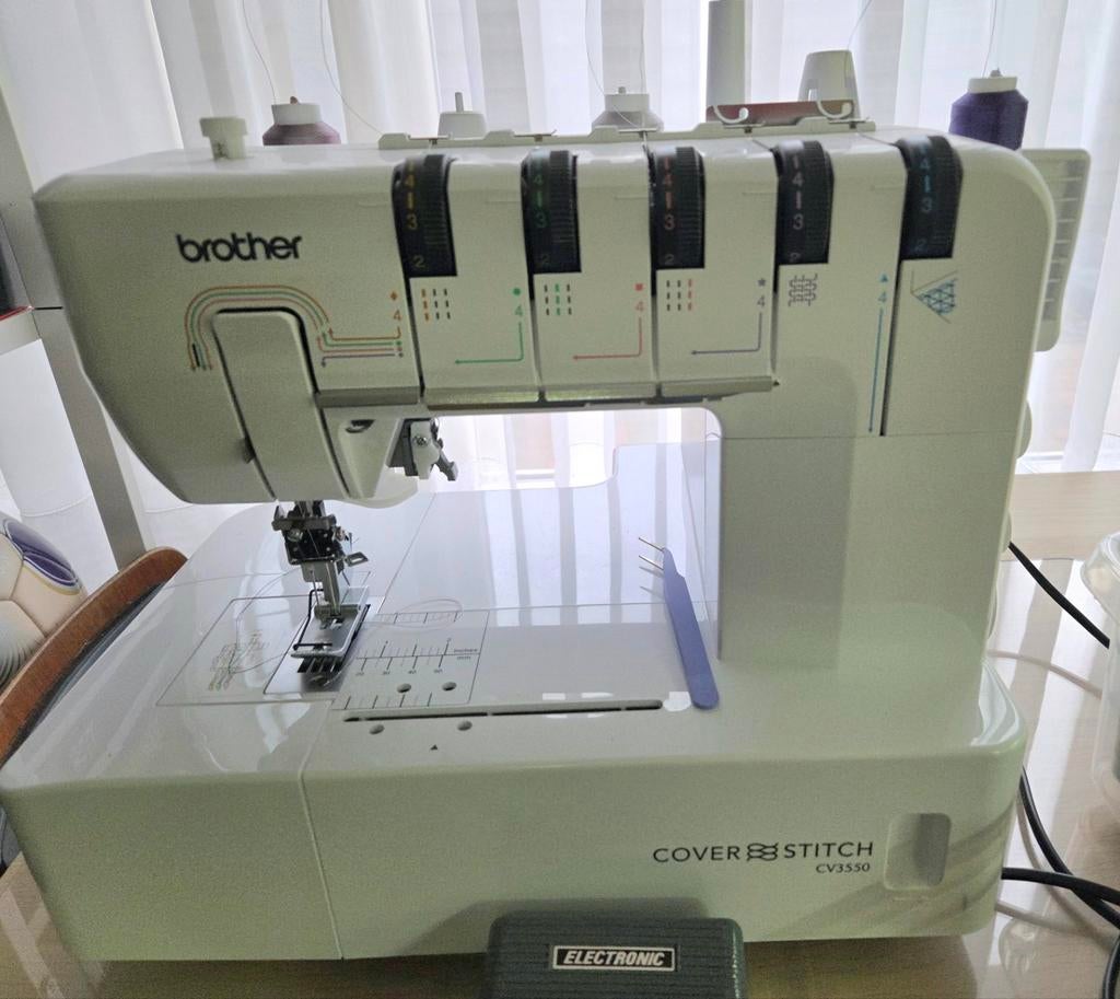 Brother cover stich, Hobby en Vrije tijd, Naaimachines en Toebehoren, Brother, Ophalen
