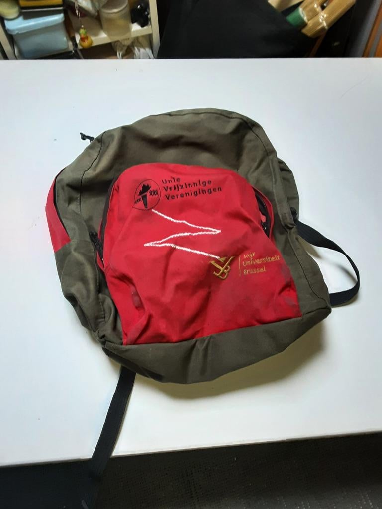 Rugzak Universiteit Gent, Ophalen, Zo goed als nieuw