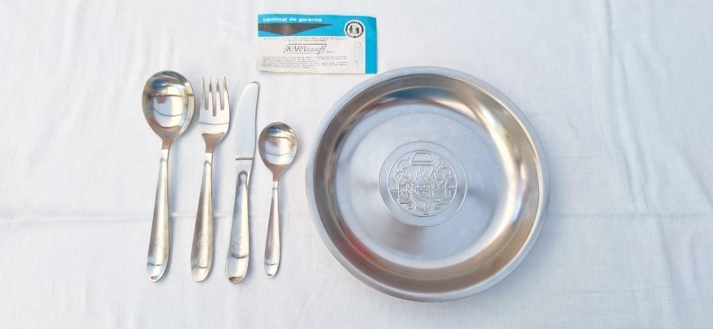Service enfant vintage KARAMassif Gembloux – acier inox 18/8, Ophalen of Verzenden, Zo goed als nieuw, Kraamcadeau