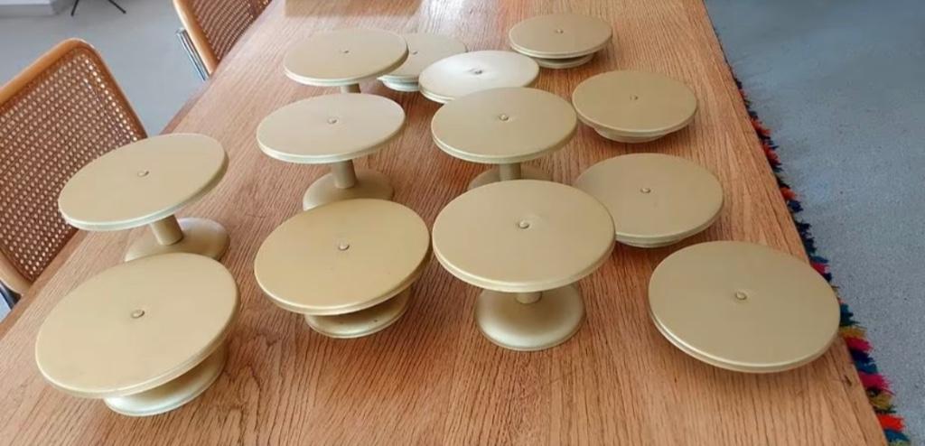 Anciens pieds à gâteaux en métal, Antiquités & Art, Curiosités & Brocante, Enlèvement