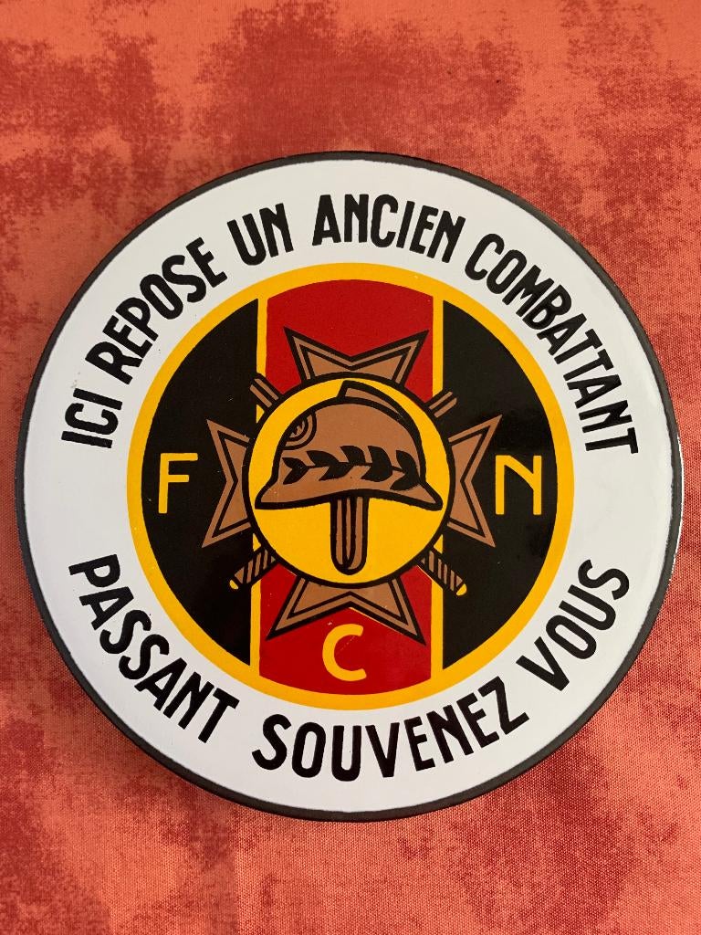 Plaque émaillée MILITAIRE Combattant, Enlèvement ou Envoi, Comme neuf, Panneau publicitaire