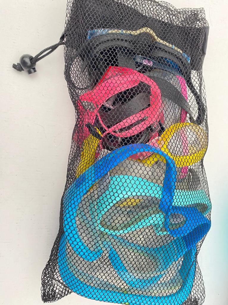 Lot de 9 paires de lunettes de natation, Enlèvement ou Envoi, Utilisé, Lunettes de plongée ou Tuba