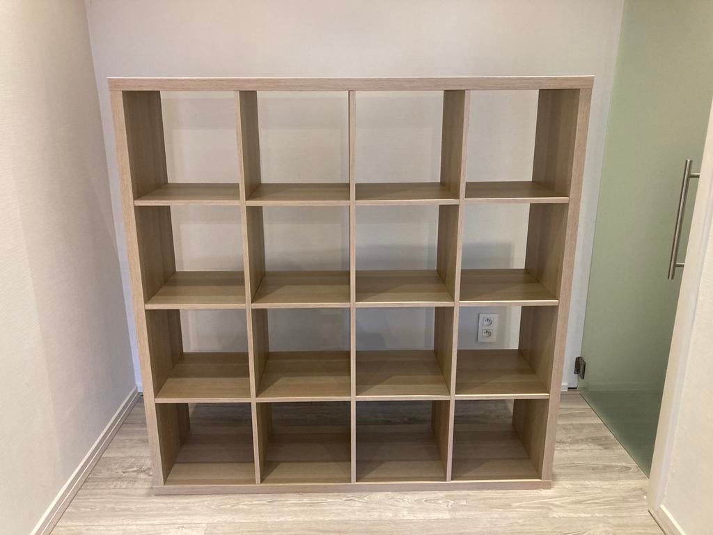 Ikea Kallax kast gelazuurde eik 147x147 cm, Huis en Inrichting, Kasten | Wandmeubels, Ophalen, Zo goed als nieuw