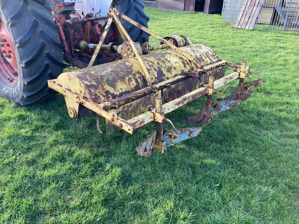 Aardappel ruggenfrees, Zakelijke goederen, Ophalen