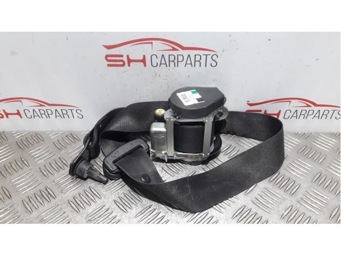 Veiligheidsgordel rechts-voor van een Mercedes B-Klasse, Gebruikt, -, Ophalen of Verzenden, -