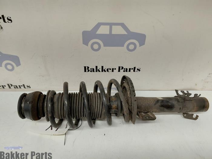 Barre amortisseur avant gauche d'un Volkswagen Polo, -, Volkswagen, -, 3 mois de garantie