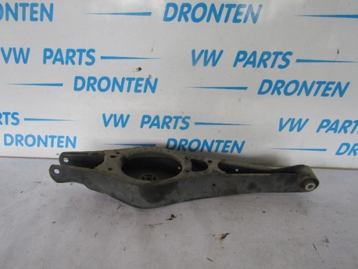 Draagarm links-achter van een Volkswagen Golf, Gebruikt, -, Volkswagen, -