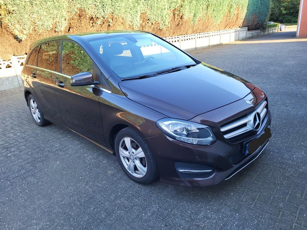 Mercedes-Benz B klasse 180D Euro 6B, Auto's, Mercedes-Benz, Bruin, Leder en Stof, 5 deurs, Particulier