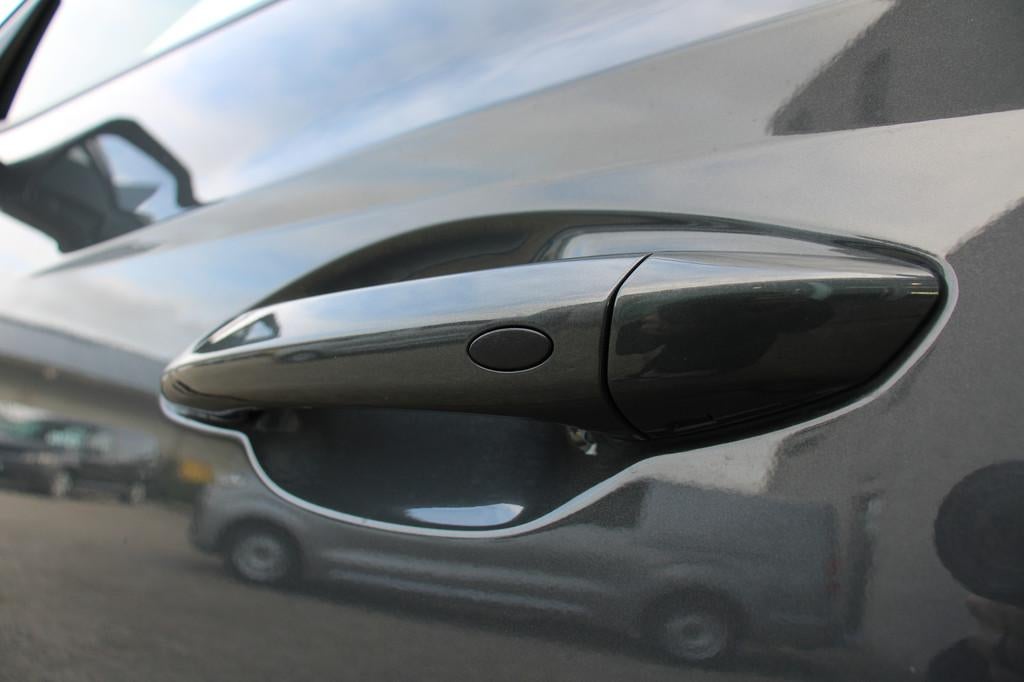 Hyundai Tucson HEV 1.6T Feel N-Line Autom *WIRELESS APPLE/AN, Auto's, Hyundai, 239 pk, 176 kW, Zwart, Leder en Stof