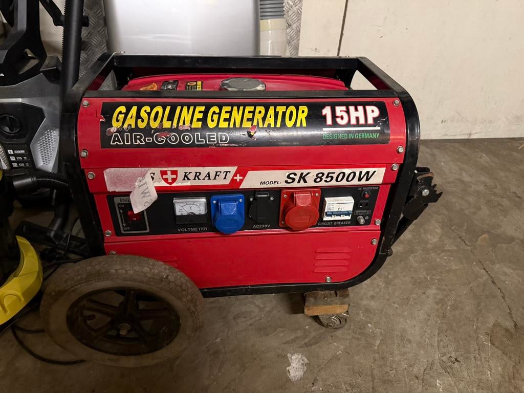 Sterke en betrouwbare benzine generator, Bricolage & Construction, Générateurs, Enlèvement, Comme neuf, Essence