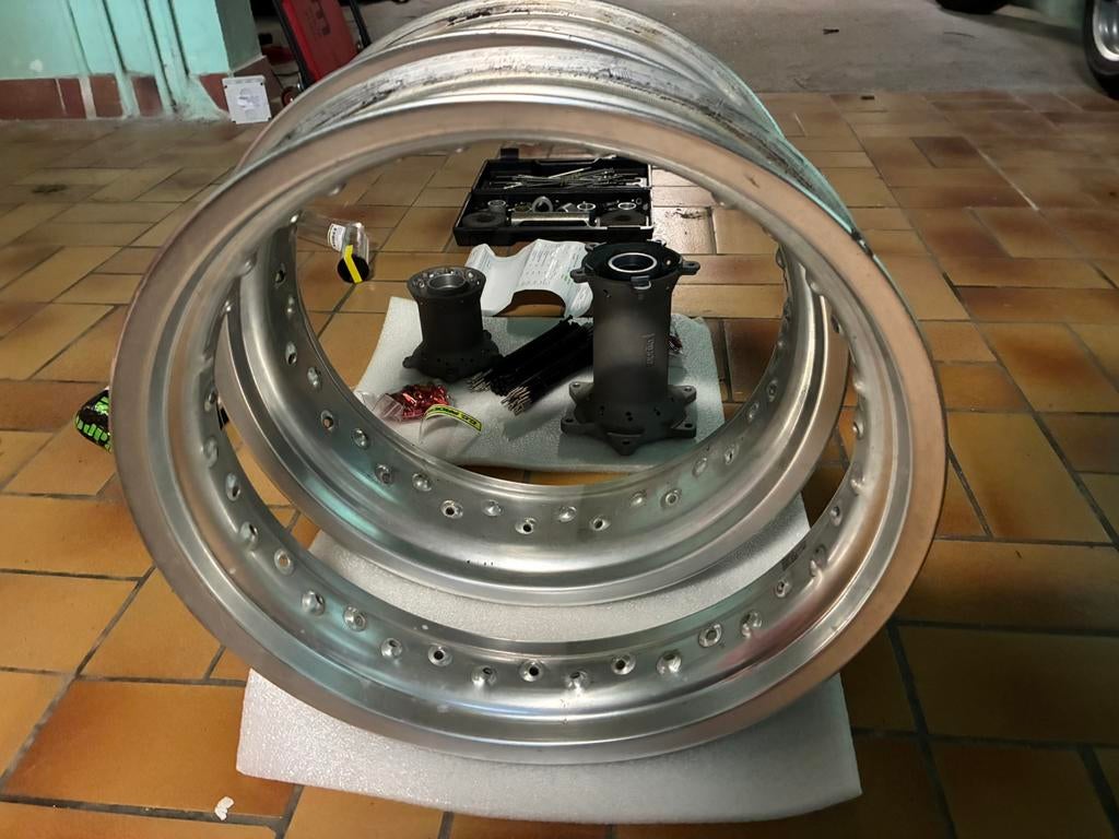 Aprilia sxv 17 inch velgenset, Motoren, Motoren | Aprilia, Particulier, Ophalen of Verzenden