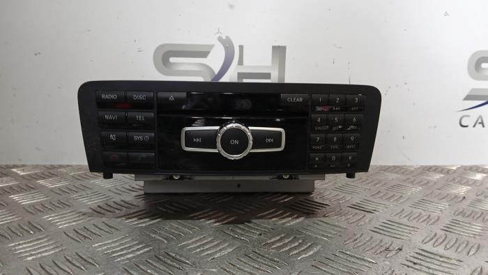 Radio van een Mercedes B-Klasse, Auto-onderdelen, Elektronica en Kabels, Gebruikt, -, Ophalen of Verzenden, -
