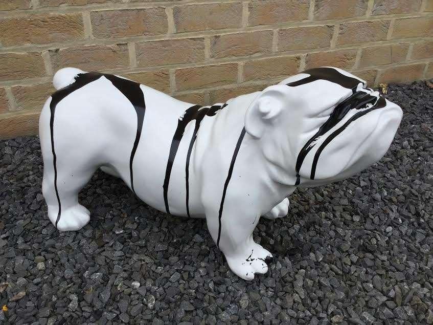 Bulldog zwart wit, Tuin en Terras, Ophalen, Nieuw, Kunststof, Dierenbeeld