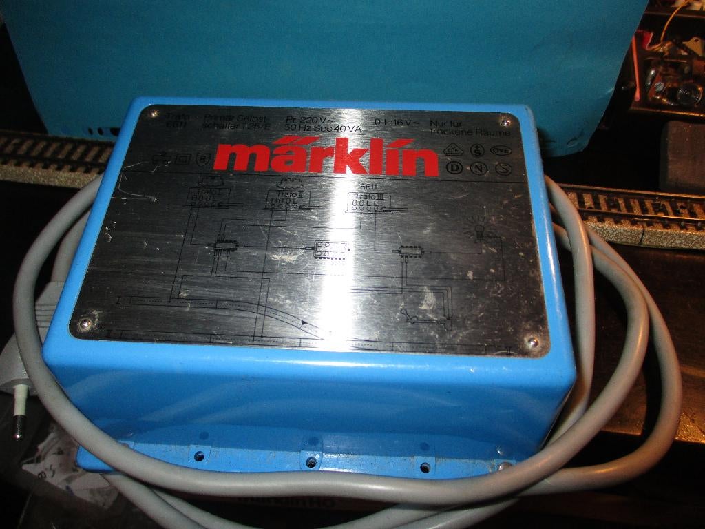 Marklin 6611 transfo éclairage 40VA, Hobby & Loisirs créatifs, Trains miniatures | HO, Enlèvement ou Envoi, Utilisé, Transformateur ou Alimentation