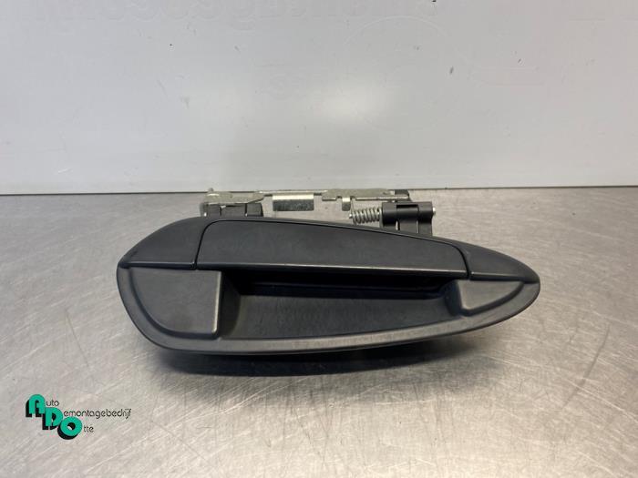 Poignée portière 2portes droite d'un Fiat Punto Grande (Pu, Autos : Pièces & Accessoires, -, 3 mois de garantie, Utilisé, Fiat