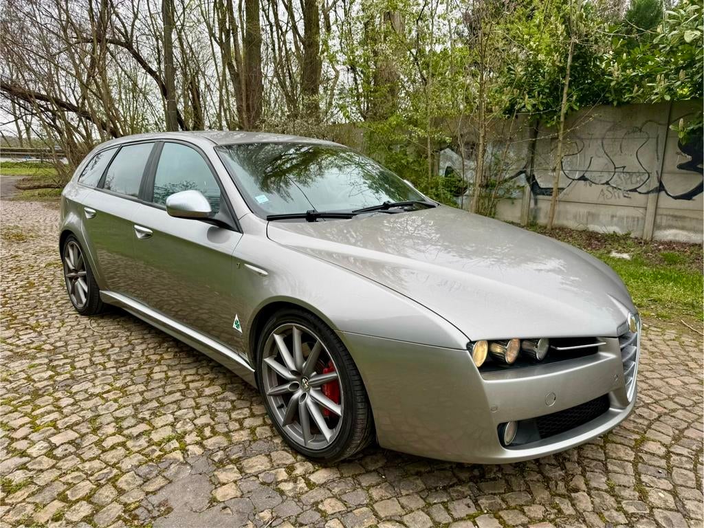 Alfa Romeo 1.9jtdm 150cv Ti 2010, Autos, Alfa Romeo, Particulier, Diesel, Break, Noir, Noir, Cuir, Enlèvement
