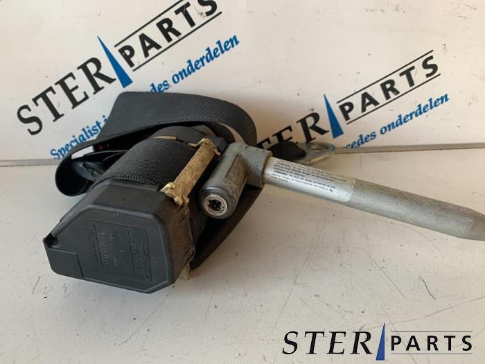 Ceinture de sécurité avant droite d'un Mercedes E-Klasse, Autos : Pièces & Accessoires, Habitacle & Garnissage, Mercedes-Benz