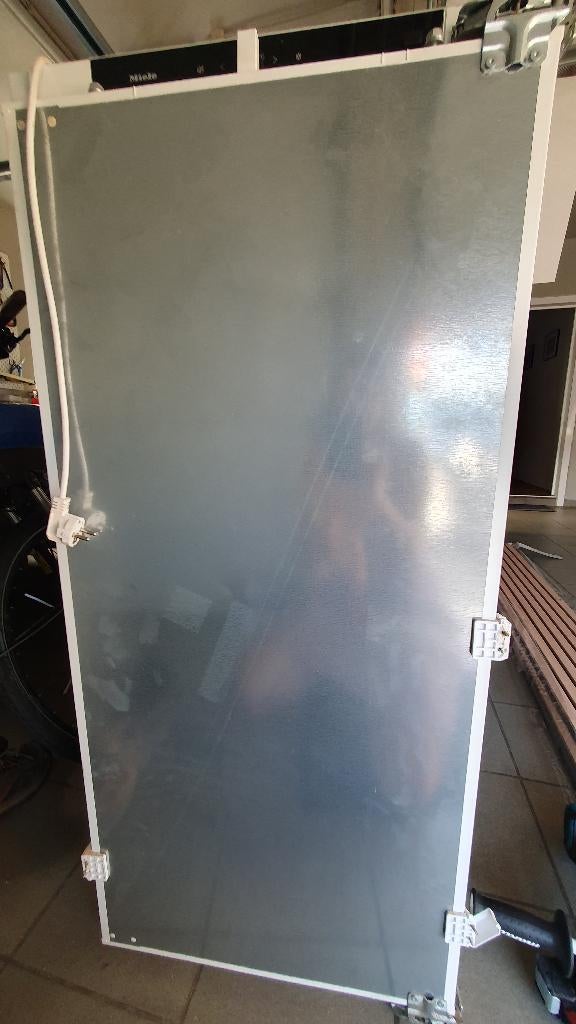 Inbouwkoelkast Miele, Elektronische apparatuur, Ophalen, 120 tot 140 cm, 45 tot 60 cm, Zonder vriesvak