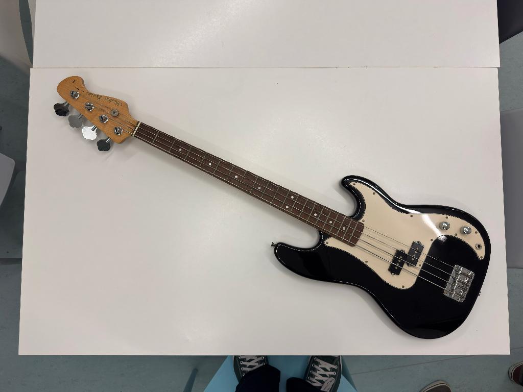 Fazley Classic Series FPB118 Black elektrische basgitaar, Muziek en Instrumenten, Ophalen, Zo goed als nieuw, Elektrisch