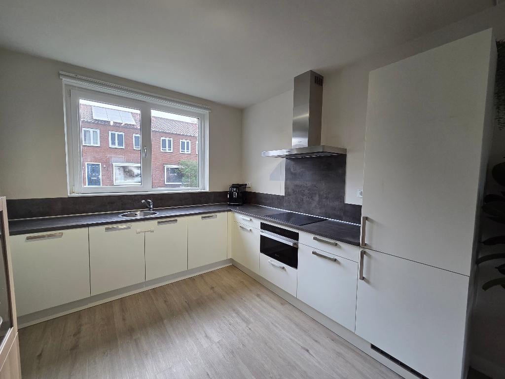 Compleet keuken uit 2019 - Inclusief appratuur, Ophalen, Zo goed als nieuw, Wit