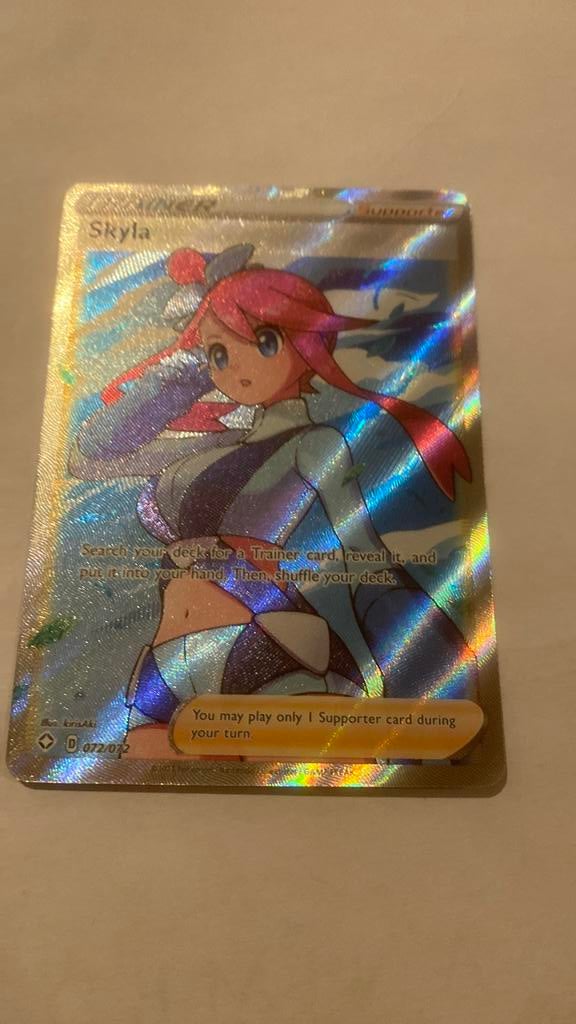 Skyla shining fates, Hobby en Vrije tijd, Ophalen of Verzenden, Zo goed als nieuw