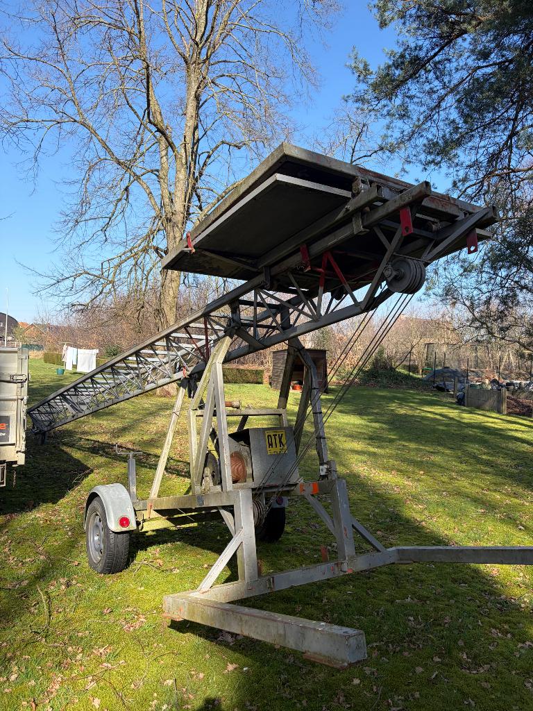 Bouwlift te huur, Enlèvement, Ascenseur de chantier
