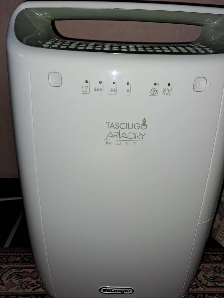 Luchtontvochtiger delonghi, Elektronische apparatuur, Airco's, Ophalen, Zo goed als nieuw