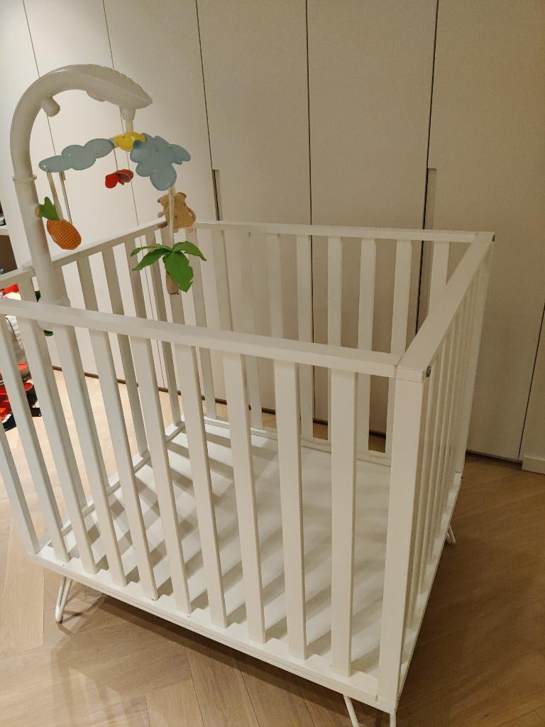 park / box, Enlèvement, Utilisé, Carré, Réglable en hauteur